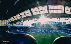 [天下足球]超级乌龙 竟为健在名宿默哀