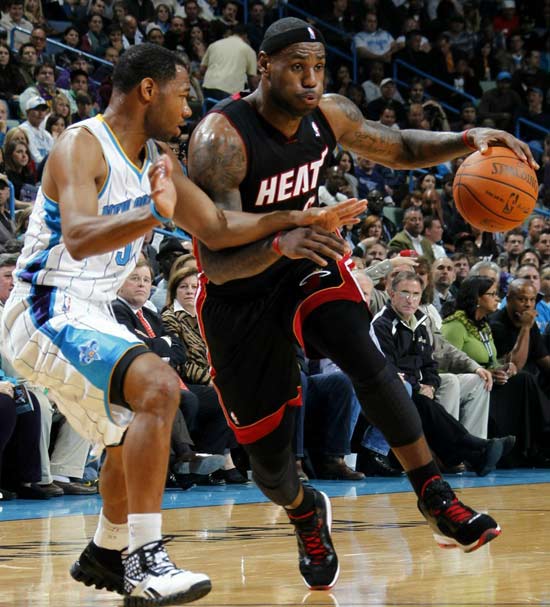 战术调整更 战术调整更